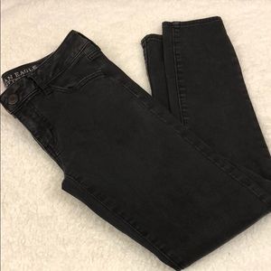 American Eagle black super stretch jegging size 8